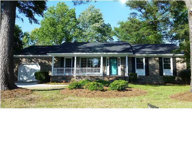 884 Friendly Cir, Charleston, SC 29414