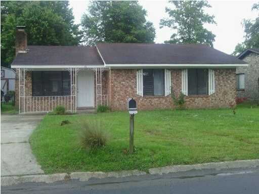 66 Tanbark Ct, Goose Creek, SC 29445
