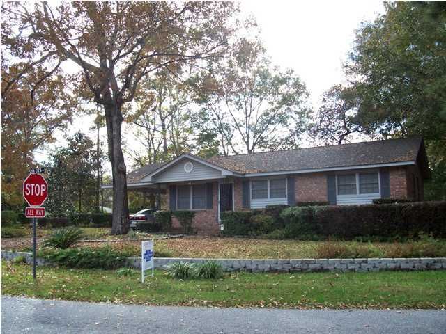 101 Cuthbert Dr, Goose Creek, SC 29445
