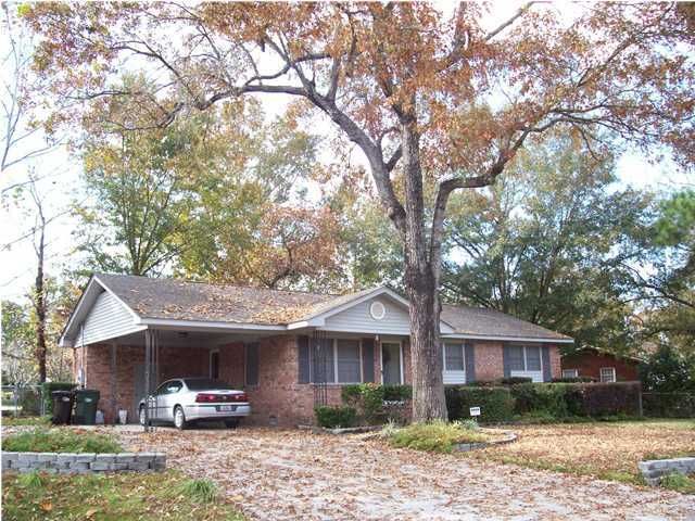 101 Cuthbert Dr, Goose Creek, SC 29445