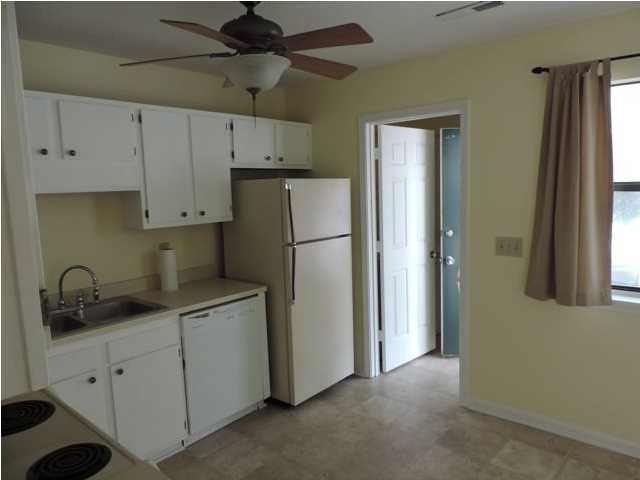 1407 Dove Run Dr #B, Charleston, SC 29412