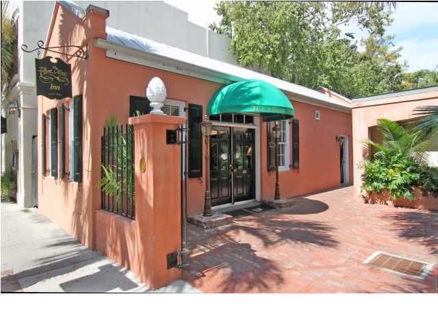 78 Queen St #17, Charleston, SC 29401