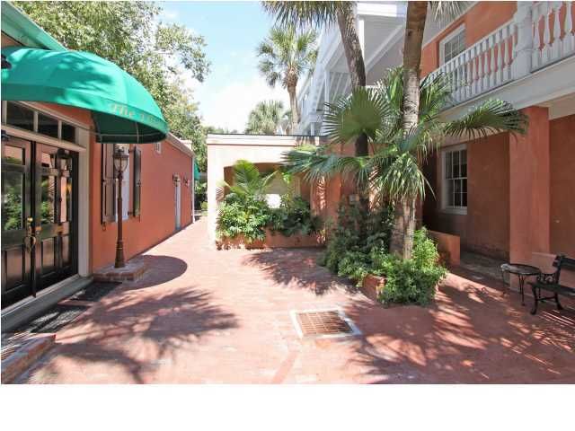 78 Queen St #17, Charleston, SC 29401