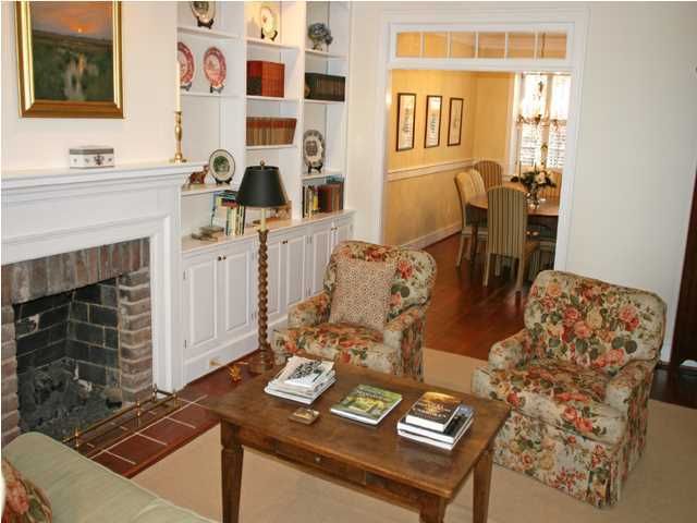 8 S Adgers Wharf, Charleston, SC 29401