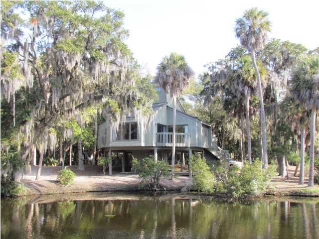 611 Magnolia Walk, Edisto Beach, SC 29438