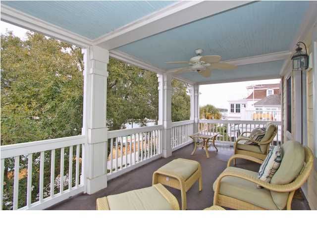 35 Yacht Harbor Ct, Isle Of Palms, SC 29451