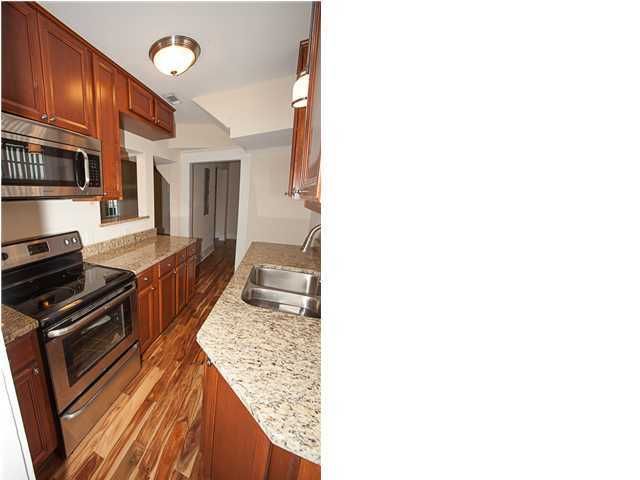 2 Middleton Ct, Charleston, SC 29403