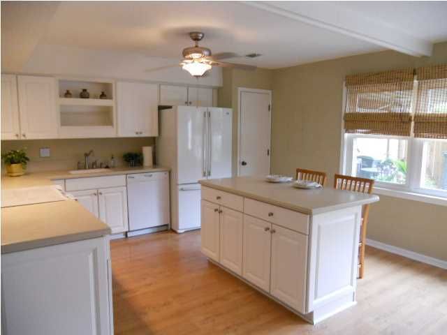 2906 Cathedral Ln, Charleston, SC 29414