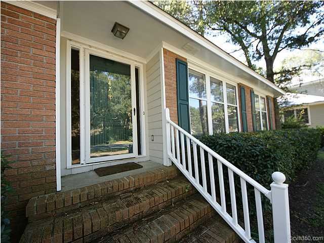 647 Edmonds Dr, Charleston, SC 29412