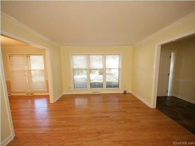 647 Edmonds Dr, Charleston, SC 29412