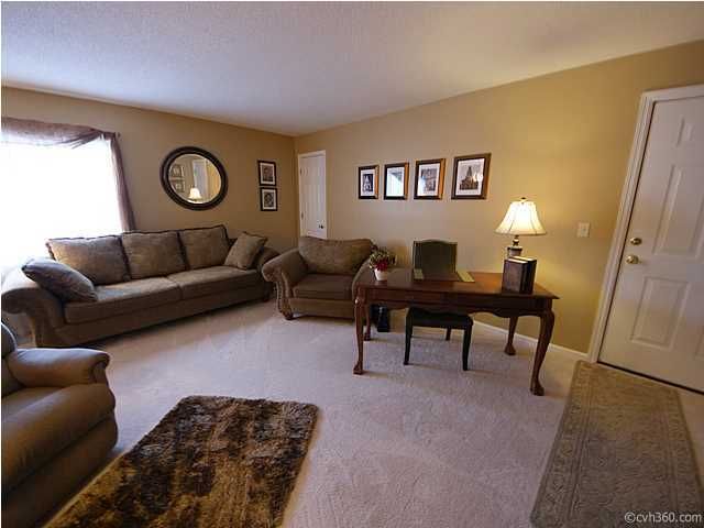 202 Oakmont Ave #D, Ladson, SC 29456