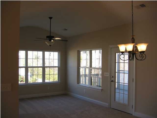 2452 Deer Ridge Ln, North Charleston, SC 29406