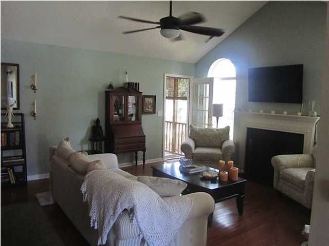 291 Mount Royall Dr, Mount Pleasant, SC 29464