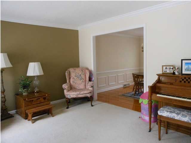 105 Winding Rock Rd, Goose Creek, SC 29445