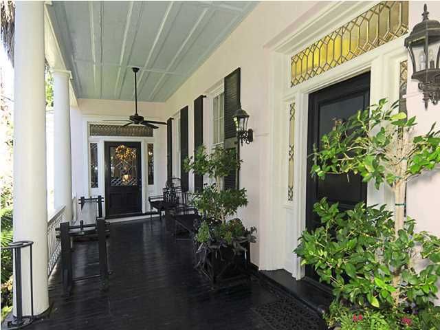 156 Wentworth St, Charleston, SC 29401