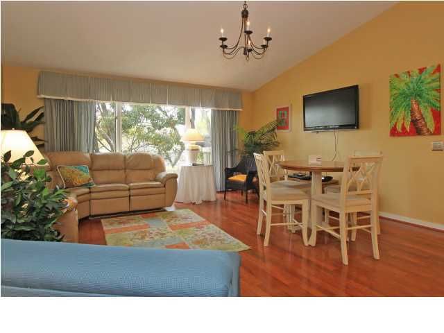 42 Lagoon Villa, Isle Of Palms, SC 29451