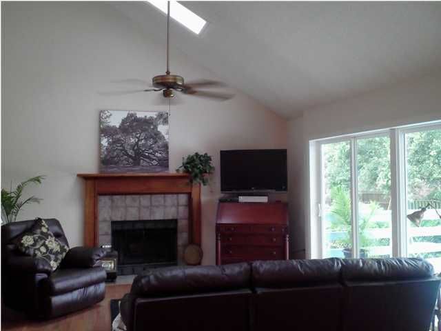 1236 Cornwallis Rd, Charleston, SC 29412