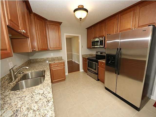 214 Bramblewood Dr, Summerville, SC 29485