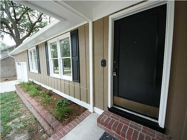 214 Bramblewood Dr, Summerville, SC 29485