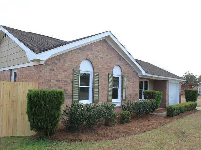 101 Gatehouse Dr, Summerville, SC 29483
