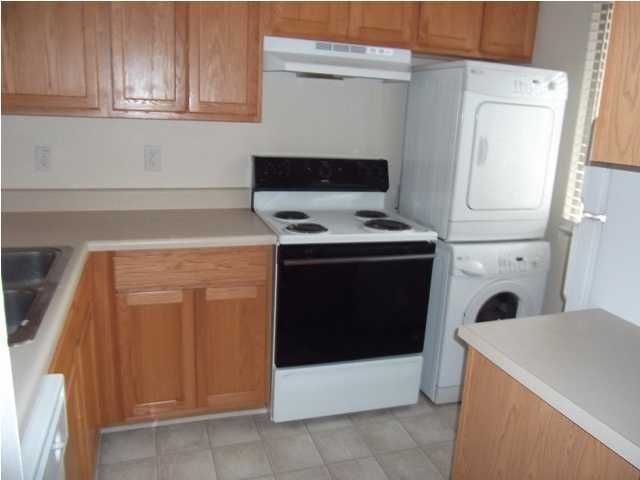 208 Andrea Ct, Hanahan, SC 29410