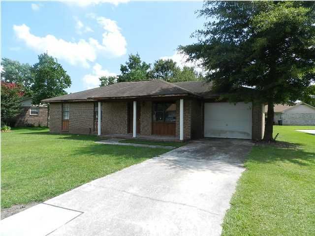 403 Village Green Cir, Summerville, SC 29483