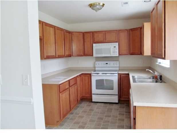 525 Travelers Blvd, Summerville, SC 29485