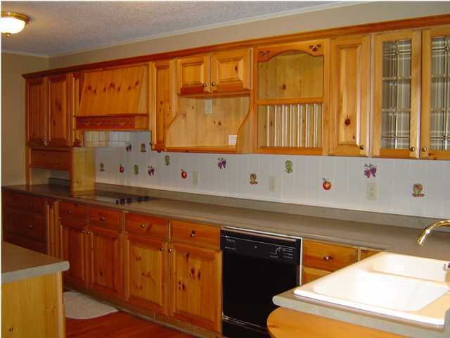 1232 Fort Dr, Hanahan, SC 29410