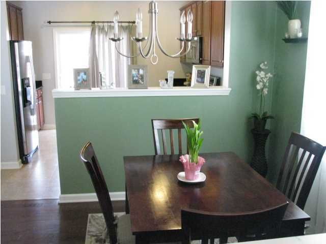 518 Flycatcher Dr, Goose Creek, SC 29445