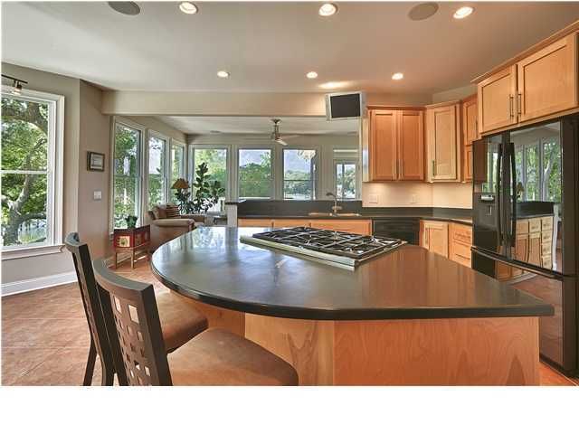272 Little Oak Dr, Folly Beach, SC 29439