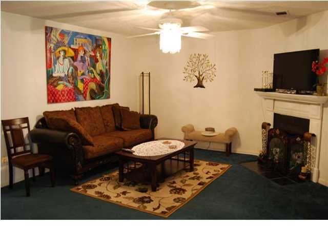 1202 Greencastle Dr, Goose Creek, SC 29445