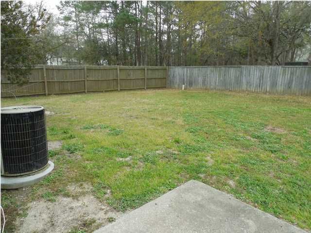 101 Lowndes Rd, Goose Creek, SC 29445