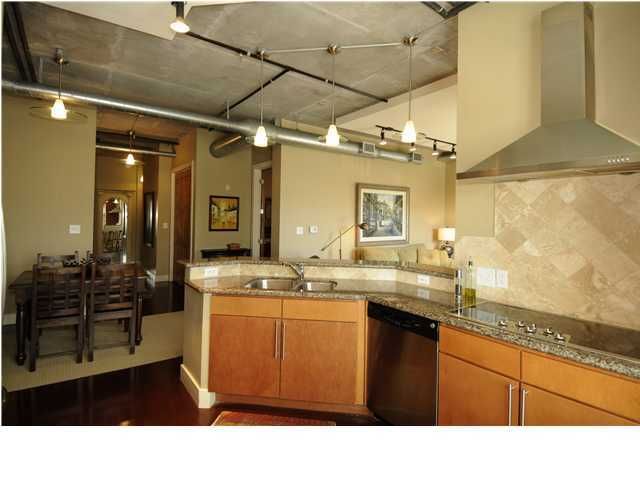 150 Bee St #417, Charleston, SC 29401