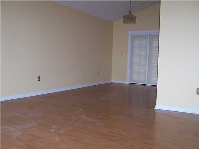 1225 Westward Dr, Goose Creek, SC 29445