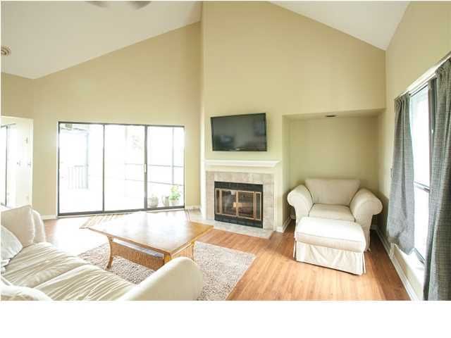 228 Little Oak Island Dr, Folly Beach, SC 29439