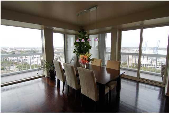 330 Concord St #18D, Charleston, SC 29401
