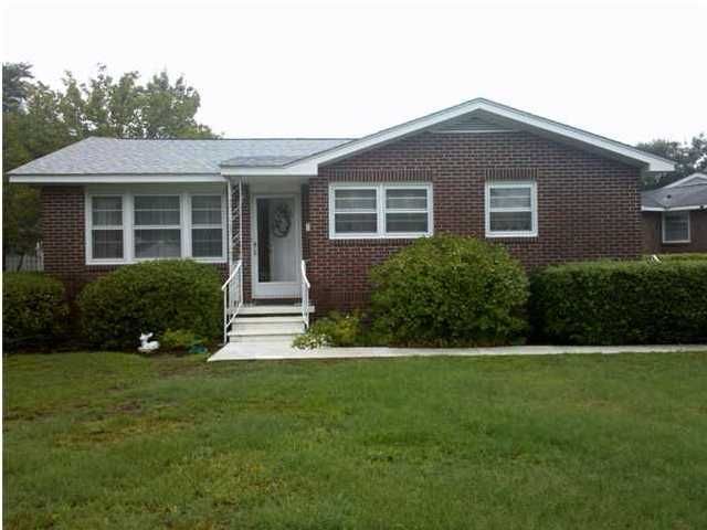2738 Louise Dr, North Charleston, SC 29405