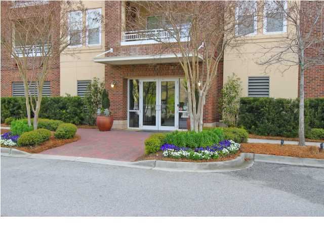 200 River Landing Dr #H210, Charleston, SC 29492
