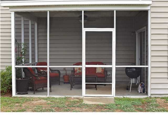351 Lakewind Dr, Moncks Corner, SC 29461