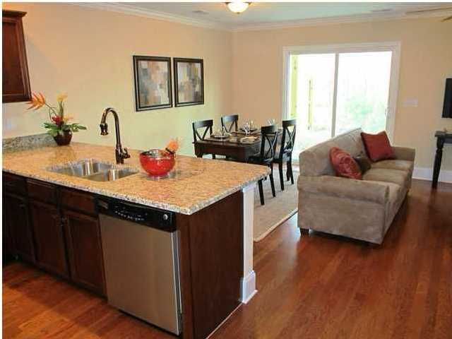 2951 Emma Ln, Mount Pleasant, SC 29466