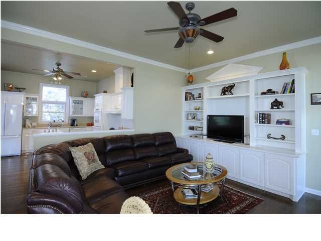 645 Wampler Dr, Charleston, SC 29412