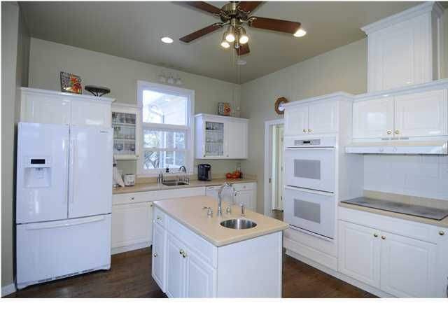 645 Wampler Dr, Charleston, SC 29412