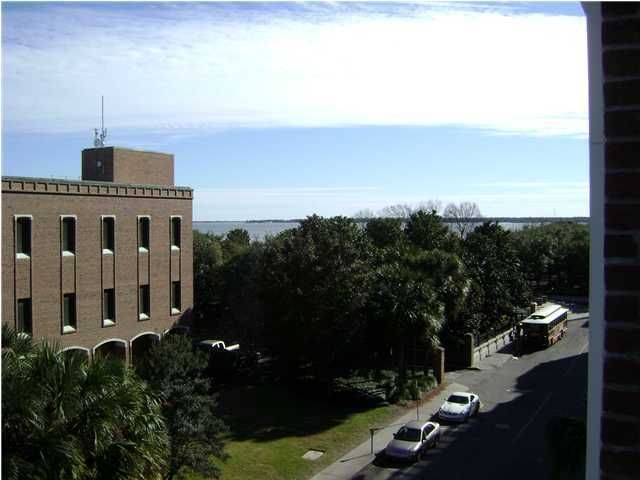 175 Concord St #305, Charleston, SC 29401