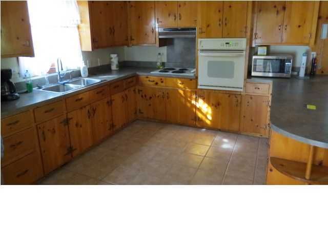 829 Jeb Stuart Rd, Charleston, SC 29412