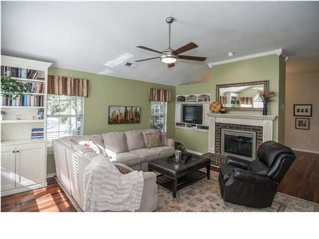 2061 Arundel Pl, Mount Pleasant, SC 29464