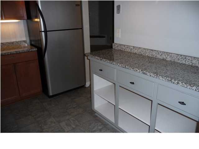 301 Ventura Pl, Mount Pleasant, SC 29464