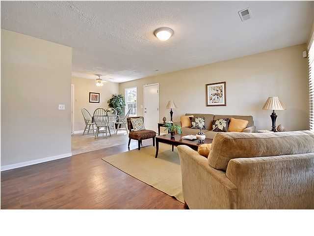 526 Mary Scott Dr, Goose Creek, SC 29445