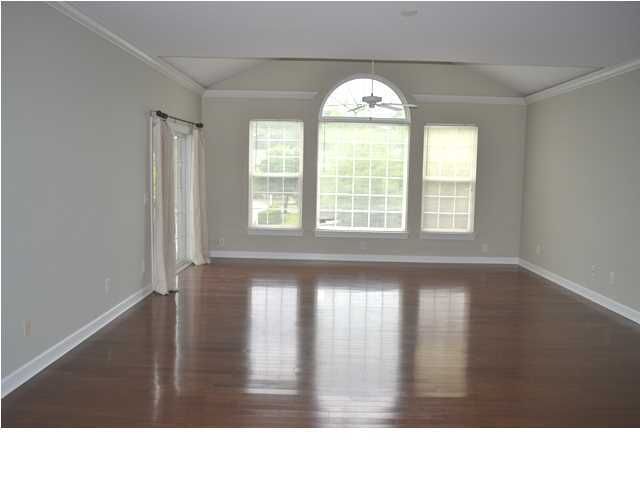 1352 Hopton Cir, Mount Pleasant, SC 29466