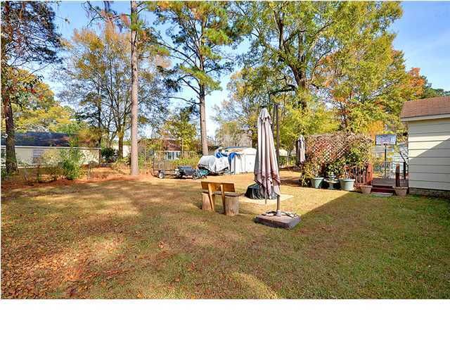 7667 Hillview Ln, North Charleston, SC 29420
