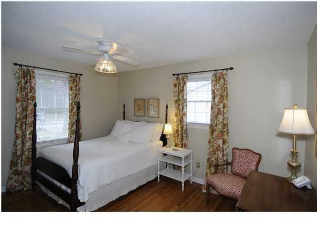 1017 Foxcroft Rd, Charleston, SC 29412